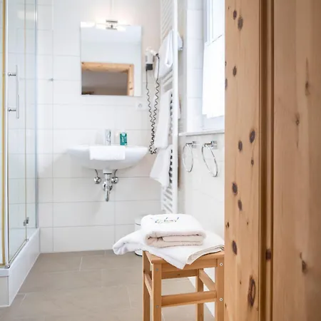 Bachaeckerhof - Nichtraucherhotel- Casa de hóspedes Ravensburg